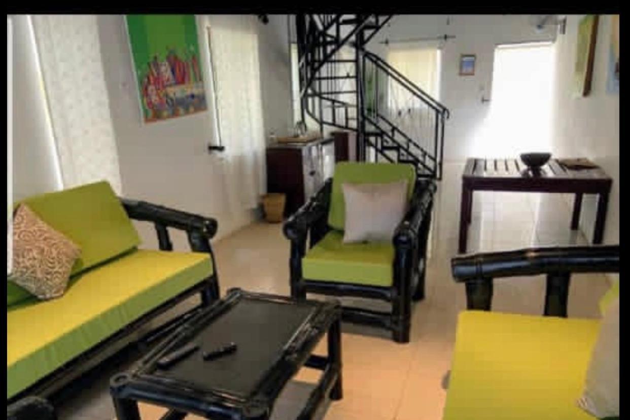 Hibiscus House Gambia Hotell Brufut Exteriör bild