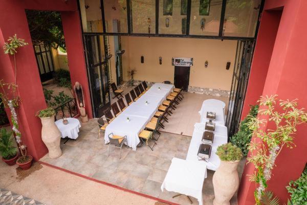 Hibiscus House Gambia Hotell Brufut Exteriör bild
