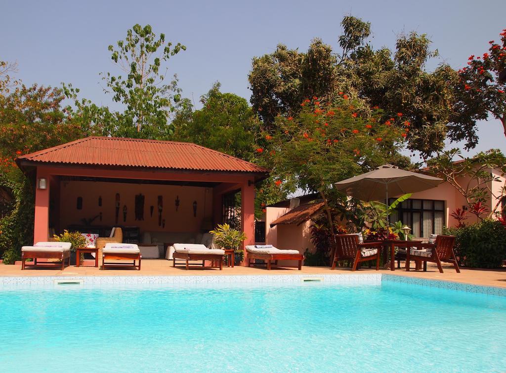 Hibiscus House Gambia Hotell Brufut Exteriör bild