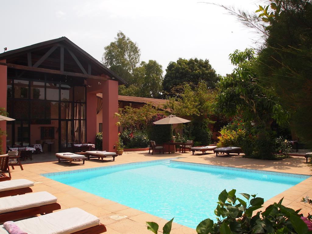 Hibiscus House Gambia Hotell Brufut Exteriör bild