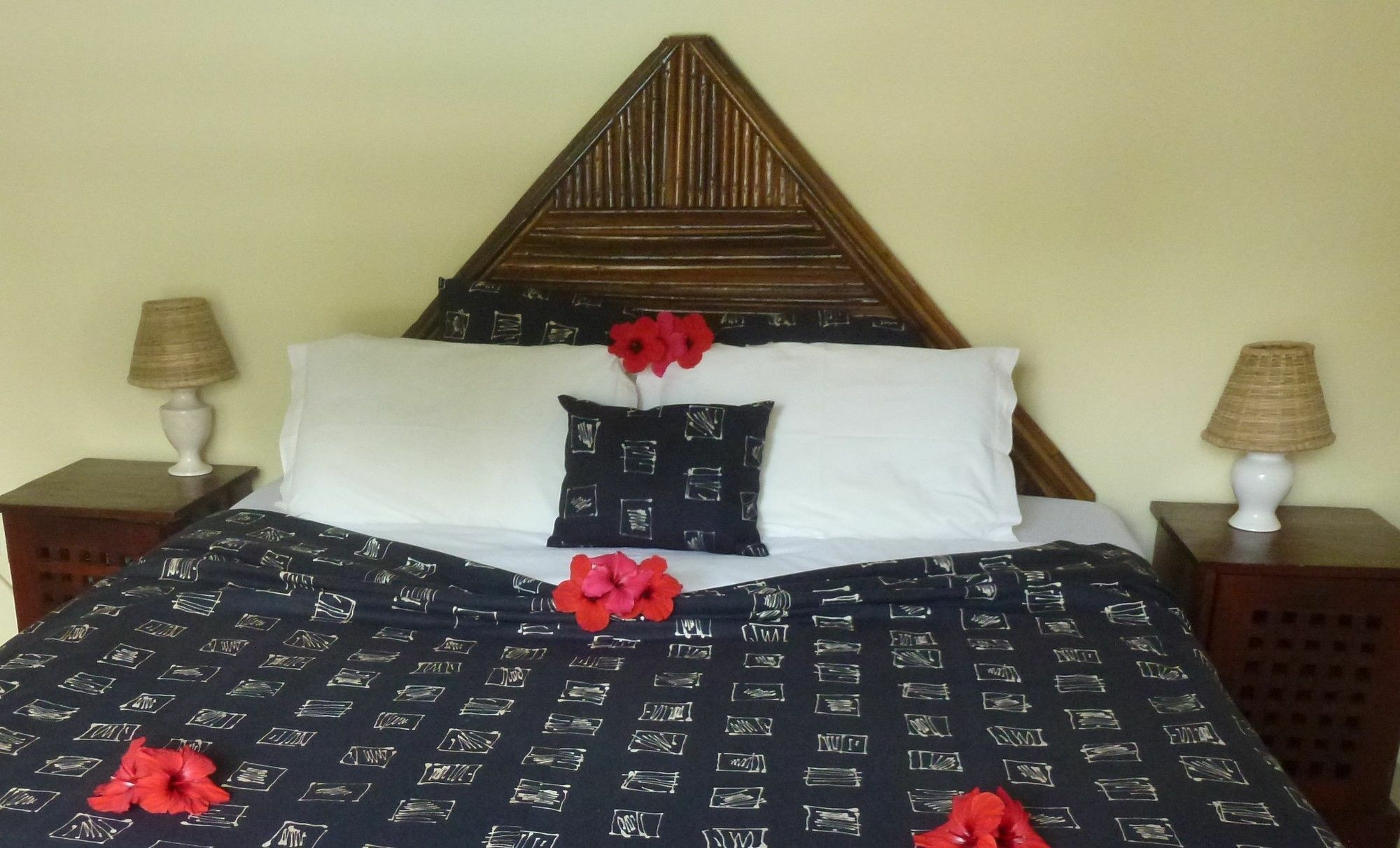 Hibiscus House Gambia Hotell Brufut Exteriör bild