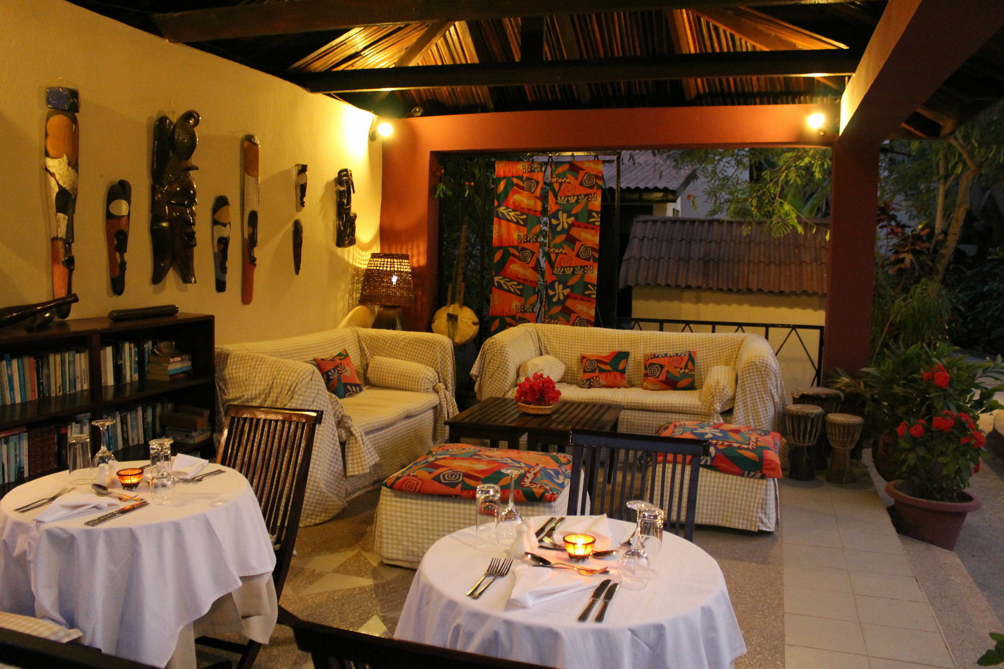 Hibiscus House Gambia Hotell Brufut Exteriör bild